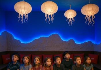 Proyección para niños en Verne en Barcelona