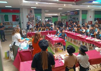 Especial Navidad Taller de cocina infantil en el Mercado Municipal en GRANADA