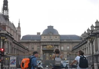 Paris Evening City of Lights Small Group Bike Tour & Boat Cruise