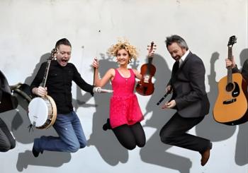 Dublin 3-Course Dinner and Live Shows at The Irish House Party