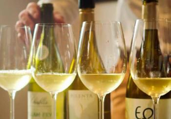 Wine Flight Chardonnay pelo Mundo no Miya Wine Bar Pinheiros São Paulo