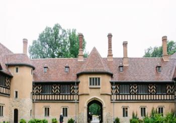 From Berlin: Gardens & Palaces of Potsdam Bike Tour with Lunch Stop