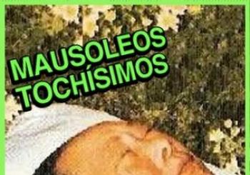CÓMO PODCAST (¡En vivo!) hablando de MAUSOLEOS TOCHÍSIMOS en Barcelona