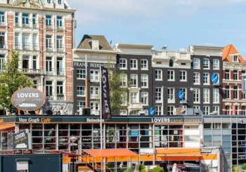 Amsterdam: Lovers Rondvaart over de grachten vanaf het Centraal Station