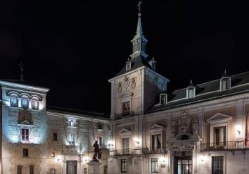 Madrid Encantado: ruta guiada nocturna por la ciudad