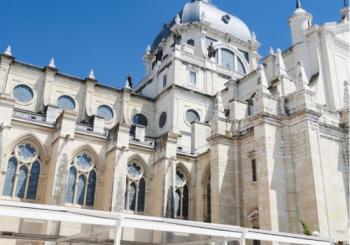 Visita al Museo de la Almudena y Cúpula de La Catedral de La Almudena con las mejores vistas al centro de Madrid+ Comida en el Café de La Galería