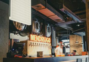 Cena completa para 2 en Mendrugo con cerveza artesana incluida en Madrid