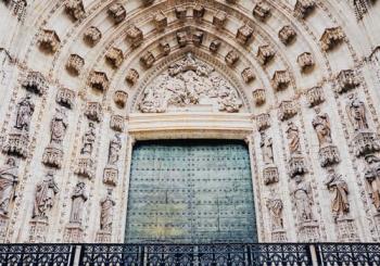 Ruta nocturna guiada por la Sevilla encantada (tour en Español)