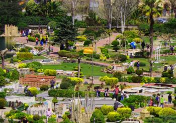 Catalunya en miniatura: exposición de maquetas de monumentos en Barcelona