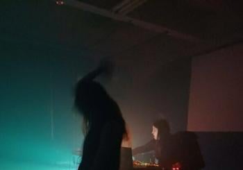 Klaustro Sounds 26. Izarne Oyarzabal / Garazi Gorostiaga en Vitoria-Gasteiz