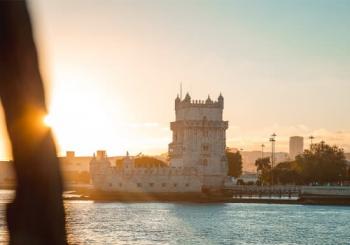 The Lisbon Boat Party: Tour pelo Tejo com DJ