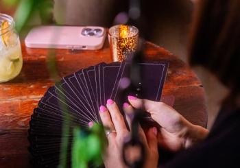 Lectura de tarot + cocktail + tapa en el Jardinet d'Aribau Barcelona