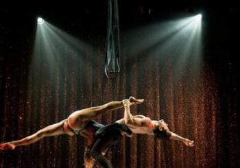 Paradis Latin : soirée VIP dîner cabaret et spectacle Paris