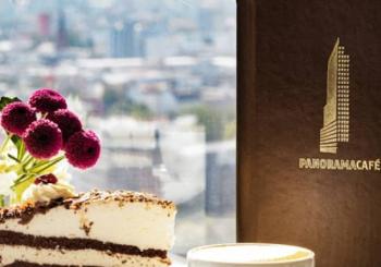 Panorama Point Berlin: VIP admission with coffee and cake
