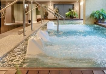 Spazio Experiences: Circuito Termal con cava y masaje opcional Barcelona
