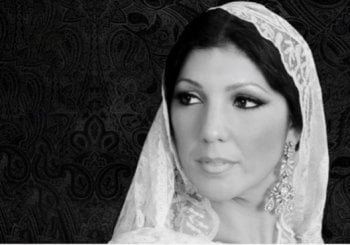 Joana Jiménez - Incienso y Mantilla en Sevilla