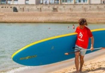 Disfruta del paddle surf o el kayak en el Centro Municipal de Vela en Barcelona
