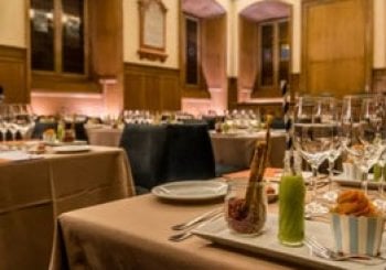 Sopar dels sentits: cena y visita guiada en Real Academia de Medicina Barcelona