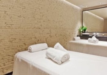 Experiencia Total: zona de aguas y masaje en Signature Spa en Barcelona