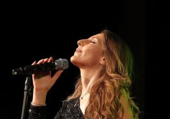 ELLAS ( Homenaje al pop rock femenino) en Es Gremi Sala Zero en Palma