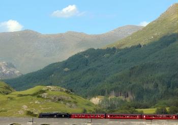 Glenfinnan Viaduct, Glencoe and Fort William Tour from Edinburgh