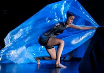 ESTRÉNATE · JESUS BRIONES TEATRO. “La Piscina (como Metáfora)” en Sevilla