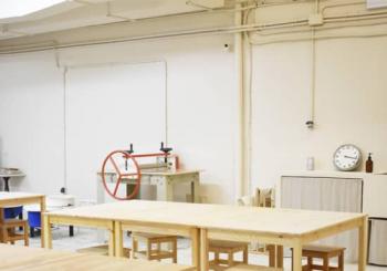 Experiencia de clases de cerámica semanales en Madrid