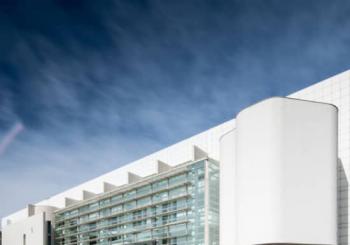 Visita el Museo de Arte Contemporáneo de Barcelona (MACBA)