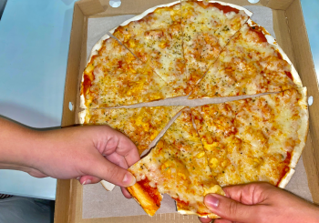 Pizza Margherita Cia LaSussi Teatre en Barcelona