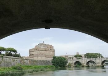 Roma: Biglietto per il tour in barca sul Tevere Hop-on Hop-off