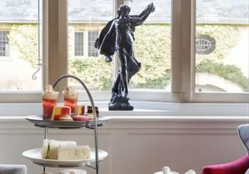 From London: The Cotswolds and Broadway Tower with Cream Tea