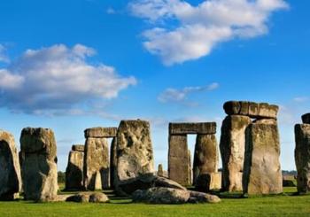 London to Stonehenge Shuttle Bus and Independent Day Trip