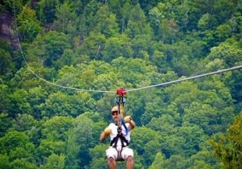 Méga-tyrolienne et Via Ferrata Quebec