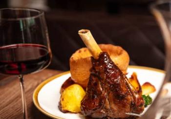 Bottomless Sunday Roast at Smith’s Bar & Grill London