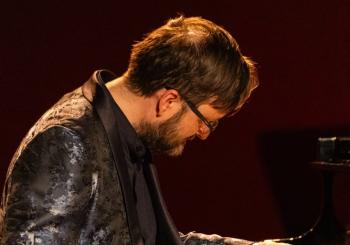 El Pianista de la Mano Izquierda. Concierto Gala de Semana Santa 2026. “El amor y la música” De Ludovico a Paco de Lucía en Sevilla
