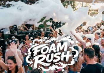 Foam Rush: Una fiesta de espuma al aire libre en Barcelona