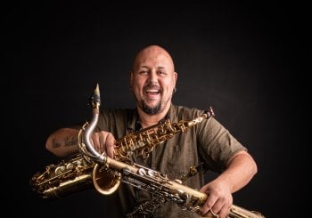 JOTA P & GRUPO BAILE DOS LÍNGUA PRETA