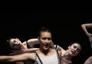 TRC Danza – Quando Vem a Taciturna de Limiar em Limiar O Presente Frágil A Coruña