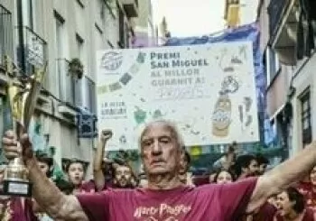 Calçotada 8 de Febrer Carrer Progrés. En Barcelona