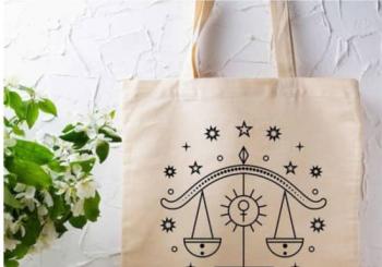 Astrología & Creatividad: pinta tu esencia en un tote bag en Madrid
