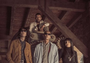 OS ESTILHAÇOS (Brasil) en SALA CREEDENCE - Zaragoza