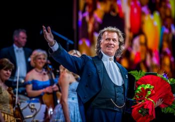 André Rieu und sein Johann Strauss Orchester | Logen-Seat a Berlin