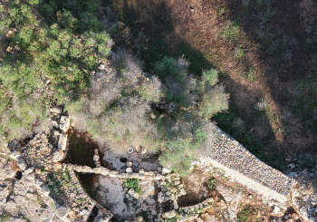 Poesia i arquelogia. Blai Bonet s'enfila a Consolació Balears, Illes