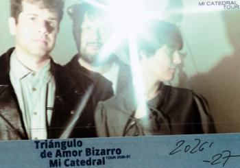 Triángulo de Amor Bizarro en La Riviera, Madrid 2027