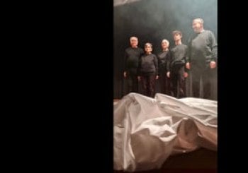 Teatre Ni aquí ni allà, Tres pels pèls en Barcelona