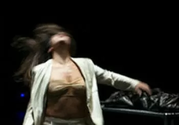 Quinzena Metropolitana de dansa | 'Mercedes máis eu' de Janet Novás i Mercedes Peón . En Barcelona