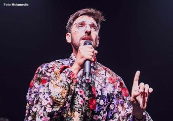 Apuntes prácticos para una investigación Julay: cancioneros, travestis, vedetes y otras ancestras a Madrid