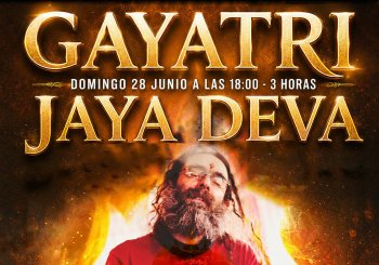 GAYATRI KIRTAN - 3 HORAS - Kirtan con Jaya Deva (Harmonium) Barcelona