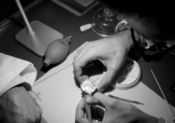 Cours d'horlogerie First Time : apprends à démonter et à remonter un mouvement mécanique (4h30) Paris