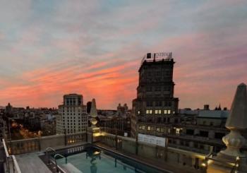 Disco Fever: Rooftop Party a Barcelona